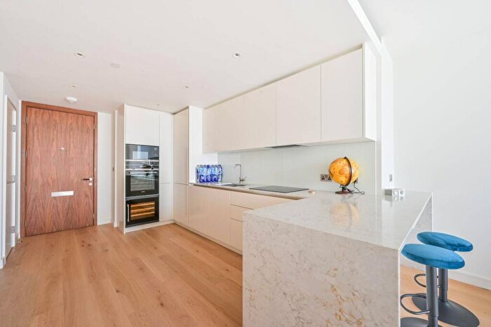 1 Bedroom Flat For Sale In Hampton Tower, Canary Wharf, London, E14