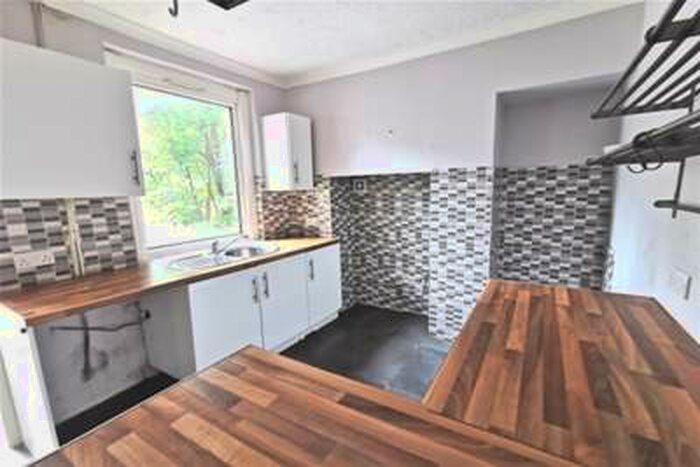 2 Bedroom House To Rent In Tanylan Terrace, Morriston, SA6