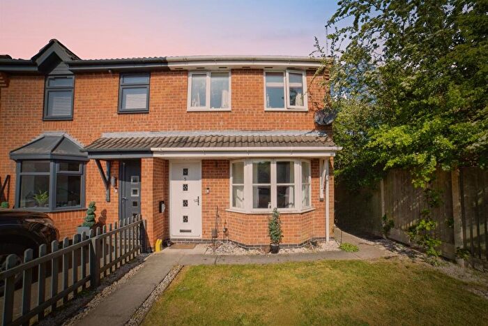 3 Bedroom Semi-Detached House For Sale In Opal Close, Rainworth, Mansfield, NG21