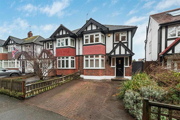 3 Bedroom Semi Detached House For Sale In River Gardens, Carshalton, SM5