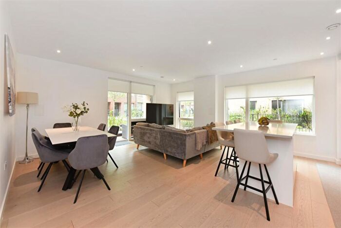 2 Bedroom House For Sale In Thonrey Close, London, NW9