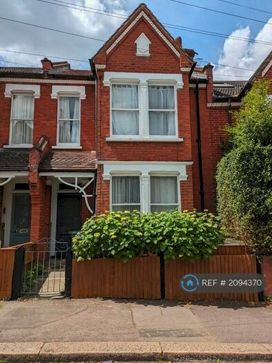 2 Bedroom Flat To Rent In London, London, SE27