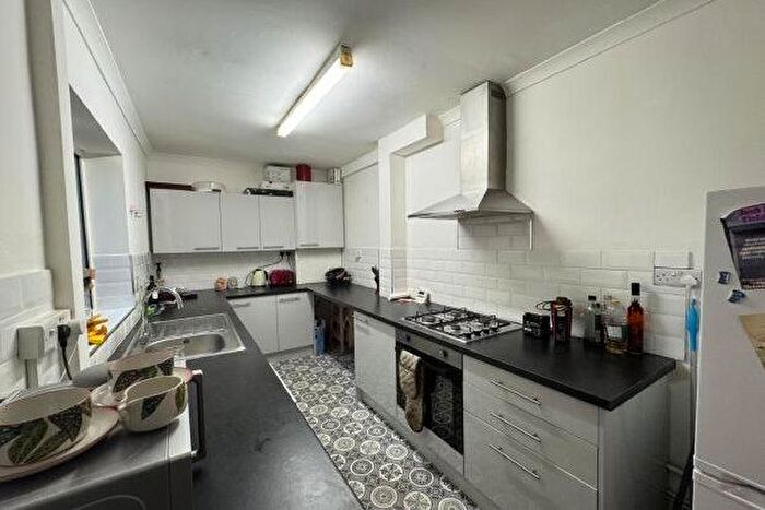 3 Bedroom Property To Rent In Finsbury Avenue, Nottingham, NG2