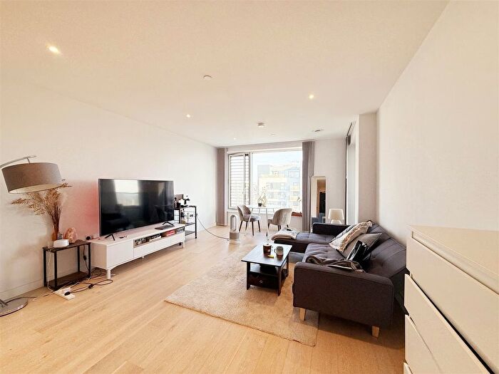 1 Bedroom Flat To Rent In Deacon Street, London, SE17