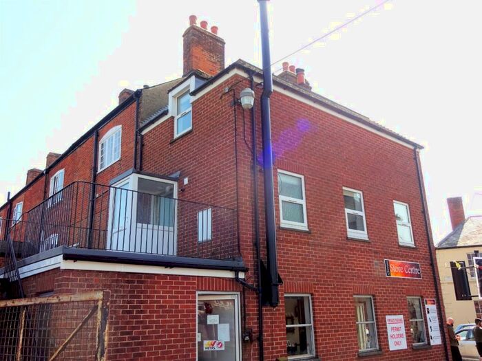 2 Bedroom Maisonette To Rent In Estcourt Street, Devizes, SN10