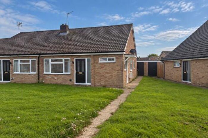3 Bedroom Bungalow To Rent In Redhorn Gardens, Devizes, SN10