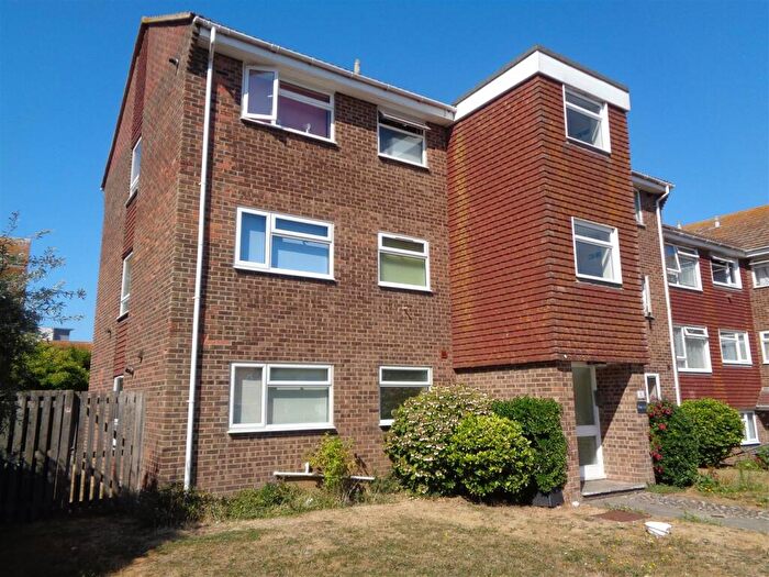 1 Bedroom Flat To Rent In Dannfields House, Richmond Road, Seaford, BN25