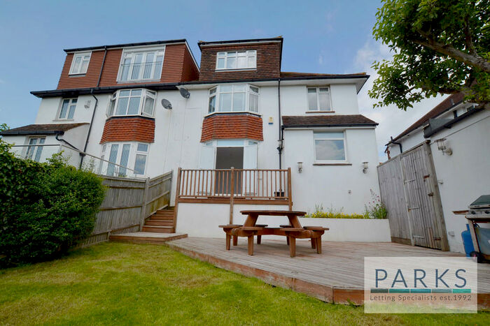 4 Bedroom Semi-Detached House To Rent In Redhill Drive, Brighton, BN1