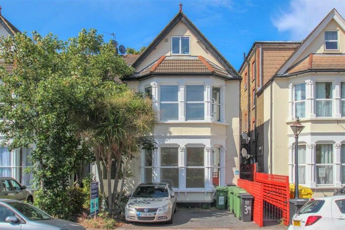 2 Bedroom Flat To Rent In Culverley Road, Catford, London, SE6