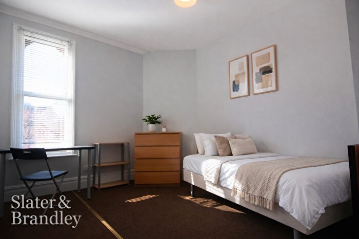 1 Bedroom Terraced House To Rent In Musters Road, West Bridgford, Nottingham, Nottinghamshire, NG2