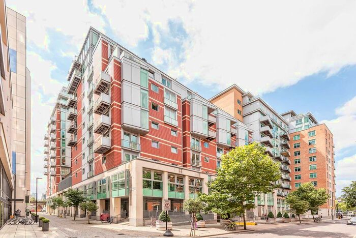 1 Bedroom Flat To Rent In Salamanca Place, Vauxhall, London, SE1