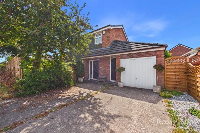 3 Bedroom Detached House For Sale In Nairn Avenue, Holmes Chapel, Crewe, Cheshire, CW4