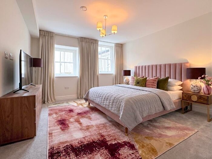 1 Bedroom Apartment For Sale In Off Fountain Way, Wilton Road, Salisbury, SP2