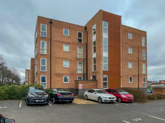 2 Bedroom Flat To Rent In Pavilion Close, Leicester, LE2