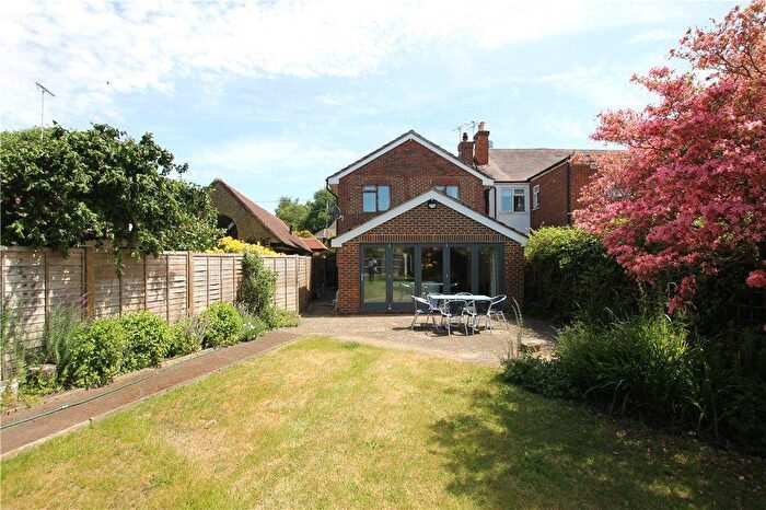3 Bedroom Detached House For Sale In Little Heath Road, Chobham, GU24