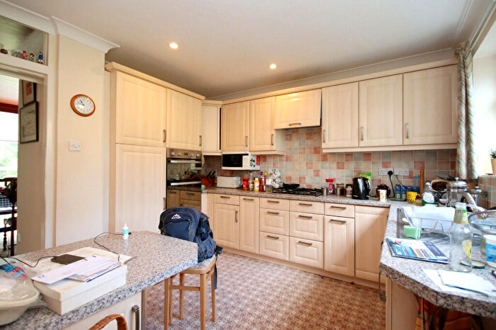 4 Bedroom Detached House For Sale In Studland Drive, Milford On Sea, SO41