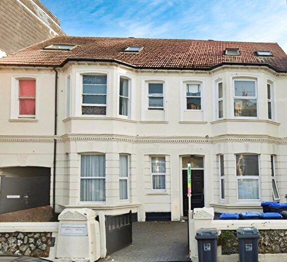1 Bedroom Apartment For Sale In Rowlands Road, Worthing, West Sussex, BN11