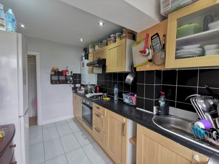 2 Bedroom Maisonette To Rent In Elm Avenue, Ruislip, HA4