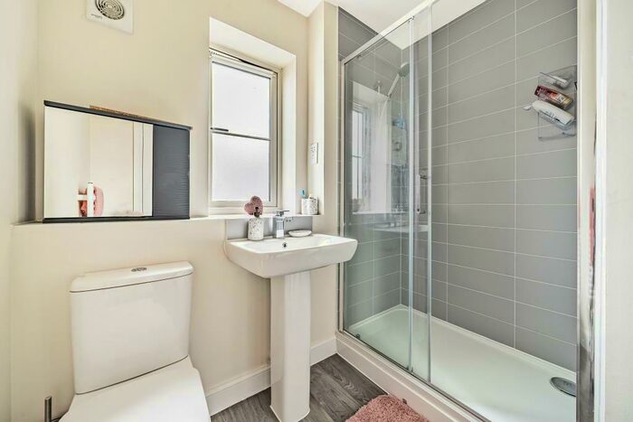 2 Bedroom Apartment To Rent In Kingsbrook, Aylesbury, HP22