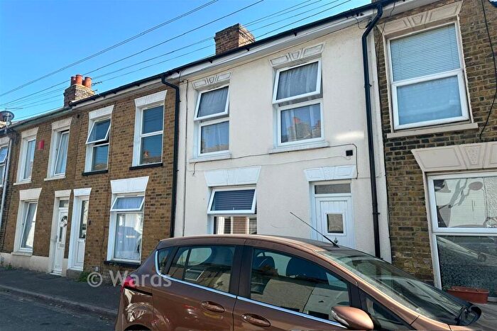 3 Bedroom Terraced House For Sale In Alma Street, Sheerness, Kent, ME12