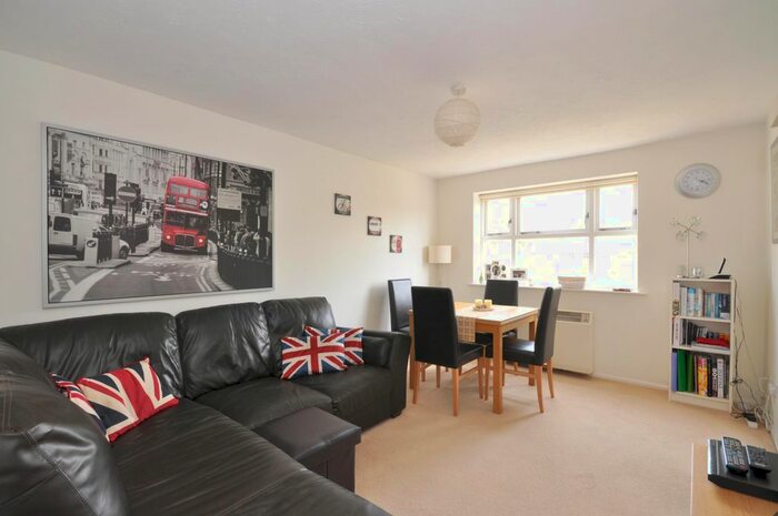 1 Bedroom Flat To Rent In Henry Doulton Drive, London SW17