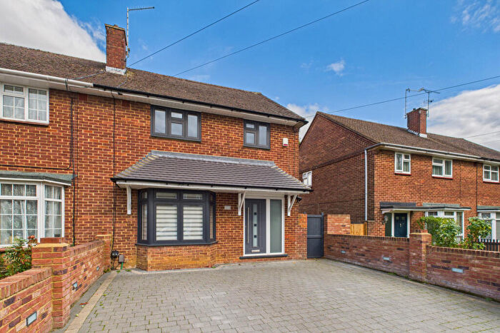 3 Bedroom Semi-Detached House To Rent In New Park Drive, Hemel Hempstead, HP2