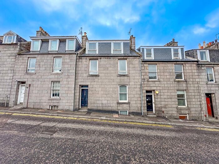3 Bedroom Flat To Rent In Bon Accord Street, City Centre, Aberdeen, AB11