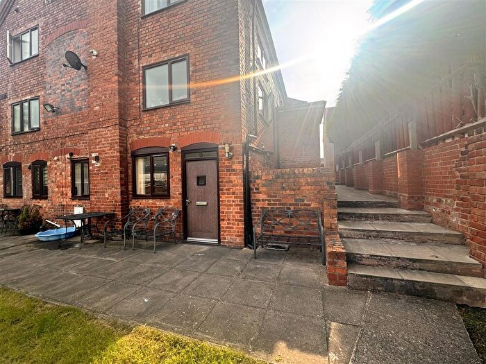 1 Bedroom Flat To Rent In Brunswick Park Road, Wednesbury, WS10