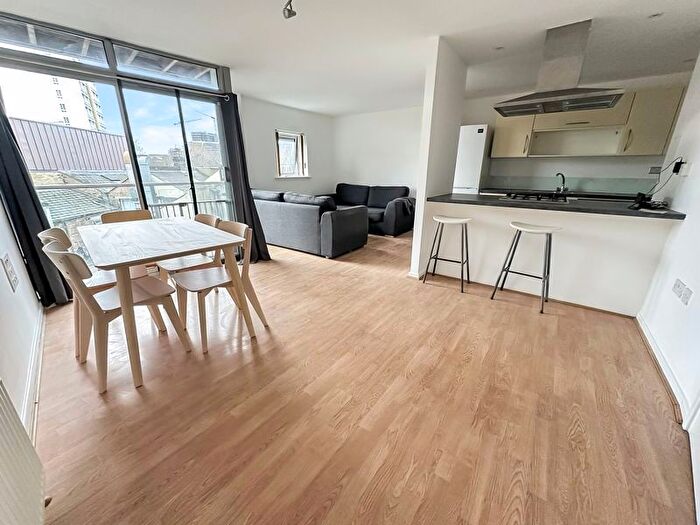 2 Bedroom Flat To Rent In Violet Road, London, E3