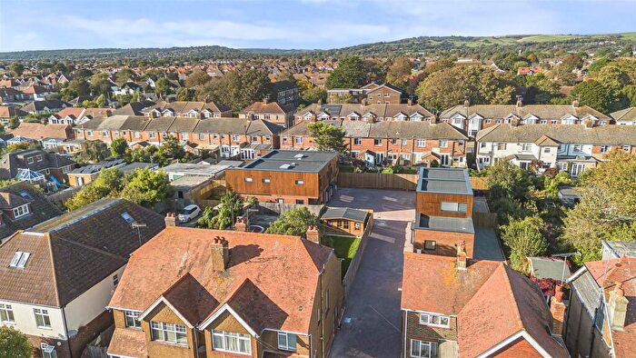 3 Bedroom Semi-Detached House For Sale In Pavilion Road, Worthing, BN14