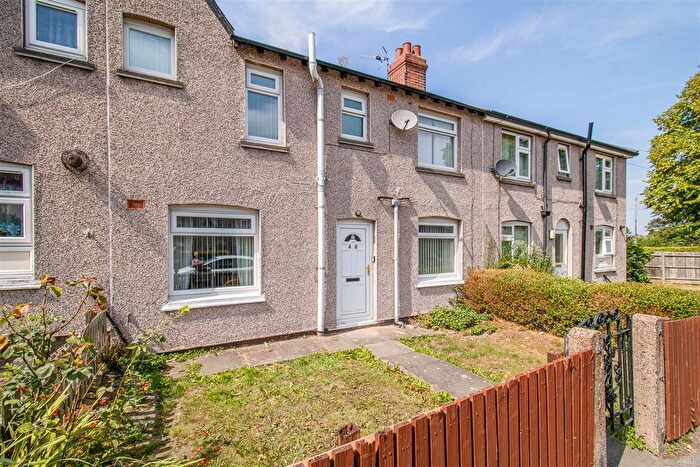 3 Bedroom Terraced House For Sale In Duke Of York Avenue, Wakefield, WF2