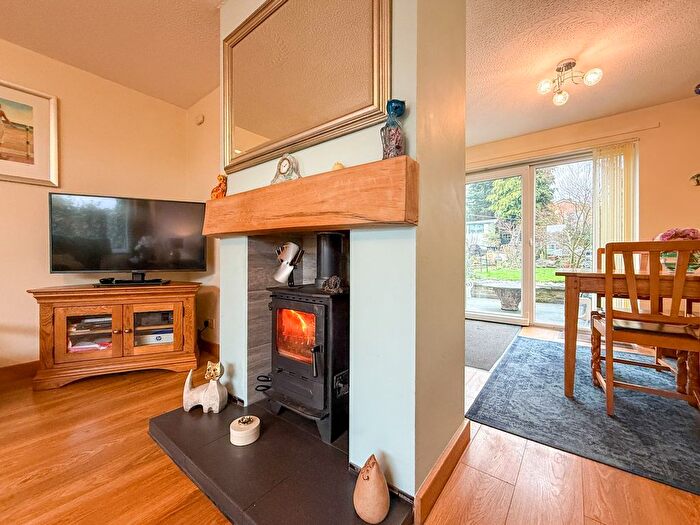 3 Bedroom Detached House For Sale In Hambledon Avenue, Meltham, Holmfirth, HD9