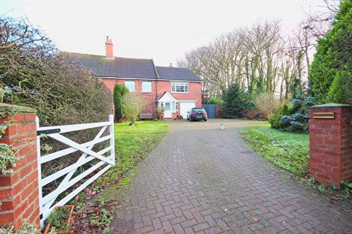 4 Bedroom Detached House For Sale In Main Street, Grimston, HU11