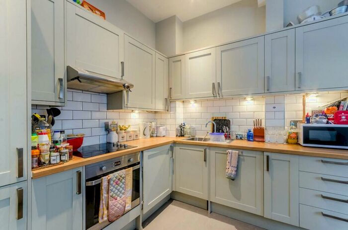 2 Bedroom Flat To Rent In Westow Hill, Crystal Palace, London, SE19