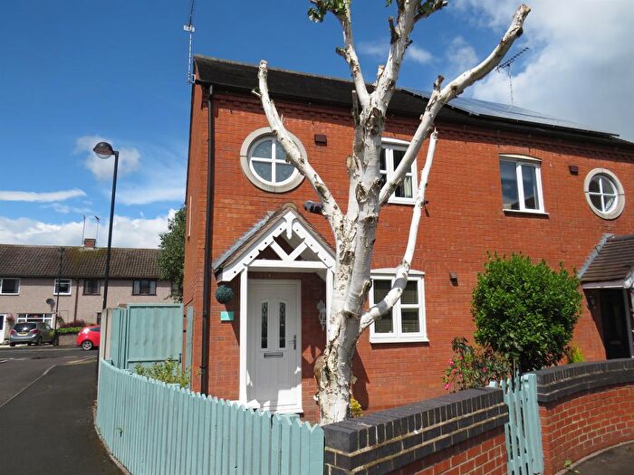 3 Bedroom House To Rent In Westgate Close, Rocester, ST14