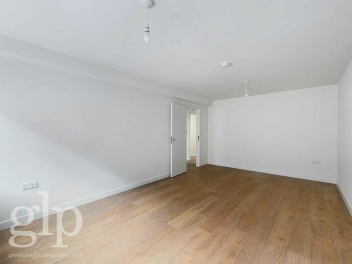 1 Bedroom Flat To Rent In Lamb`S Conduit Street, Bloomsbury, WC1N