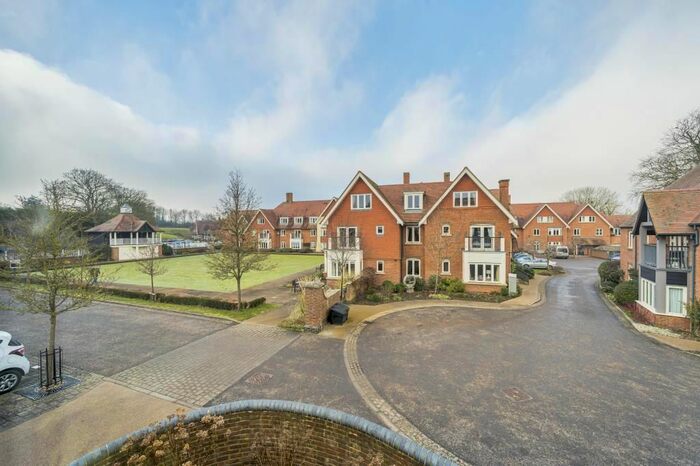 2 Bedroom Flat For Sale In Letcombe Regis, Oxfordshire, OX12