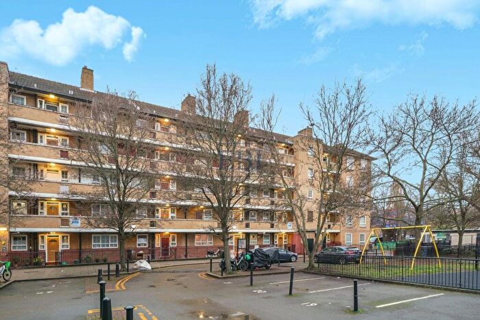 2 Bedroom Apartment For Sale In Trinidad House, Gill Street, London, E14