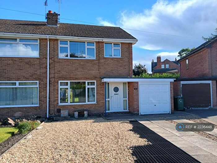 3 Bedroom Semi-Detached House To Rent In St. Saviours Close, Retford, DN22