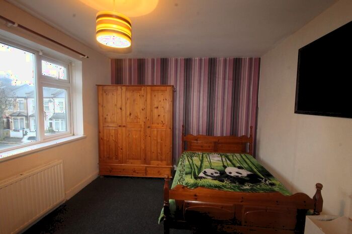 3 Bedroom Terraced House To Rent In Matcham Road, Leytonstone, E11