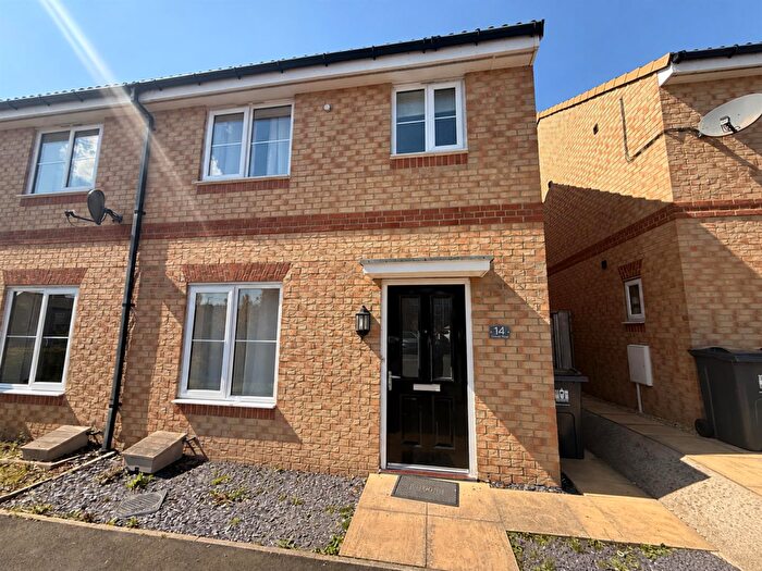 3 Bedroom Semi-Detached House For Sale In Granville Place, Darlington, DL3