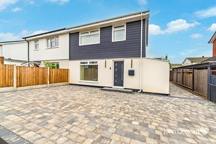 3 Bedroom Semi-Detached House For Sale In Elm Avenue, East Leake, LE12