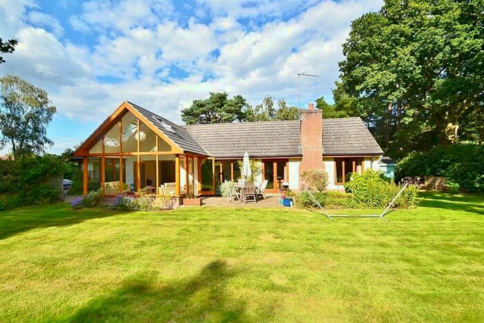 5 Bedroom Detached House To Rent In Colehill, BH21