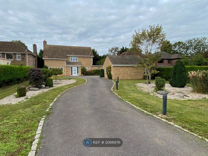 3 Bedroom Detached House To Rent In Lamborough Hill, Wootton, Abingdon, OX13