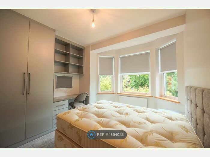 9 Bedroom Detached House To Rent In Redlands Road, Reading, RG1