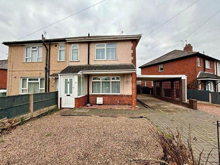 3 Bedroom Semi-Detached House To Rent In Moor Street, Brierley Hill, West Midlands, DY5