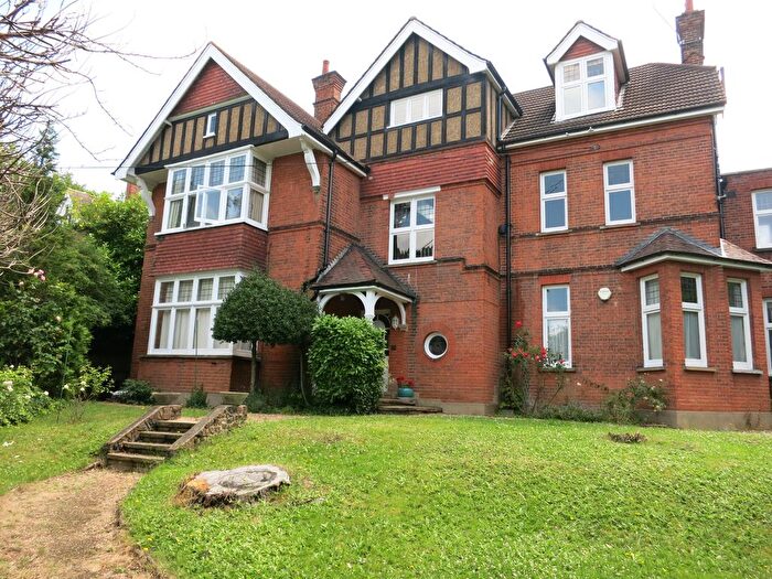 1 Bedroom Flat To Rent In Crescent Road, Kingston Upon Thames, KT2
