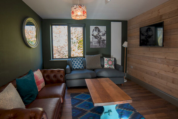 6 Bedroom Apartment To Rent In Apartment, Mary Morris House, Shire Oak Road, LS6