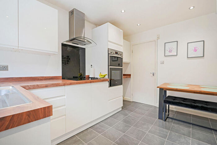 2 Bedroom Town House For Sale In Standon Crescent, Wincobank, Sheffield, S9