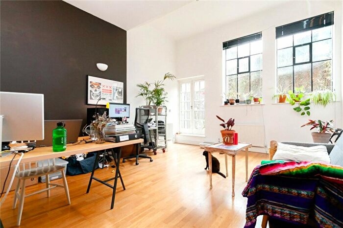 1 Bedroom Apartment To Rent In Montague Road, London, E8